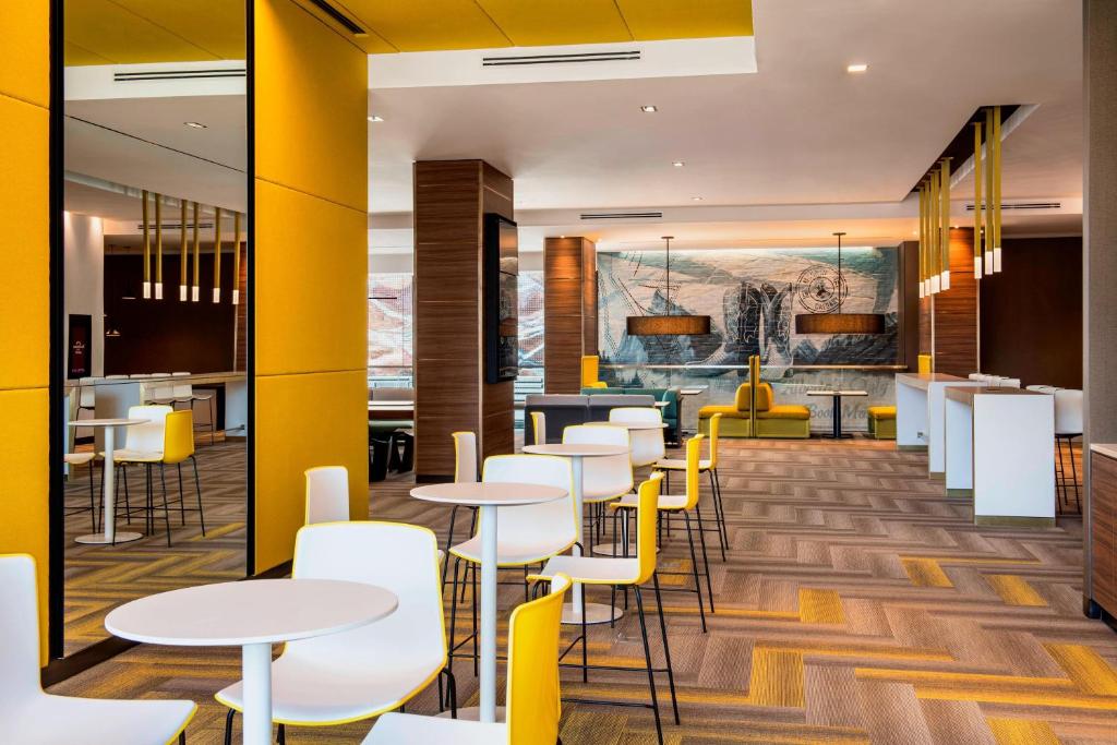 Residence Inn by Marriott Calgary Downtown/Beltline District photo