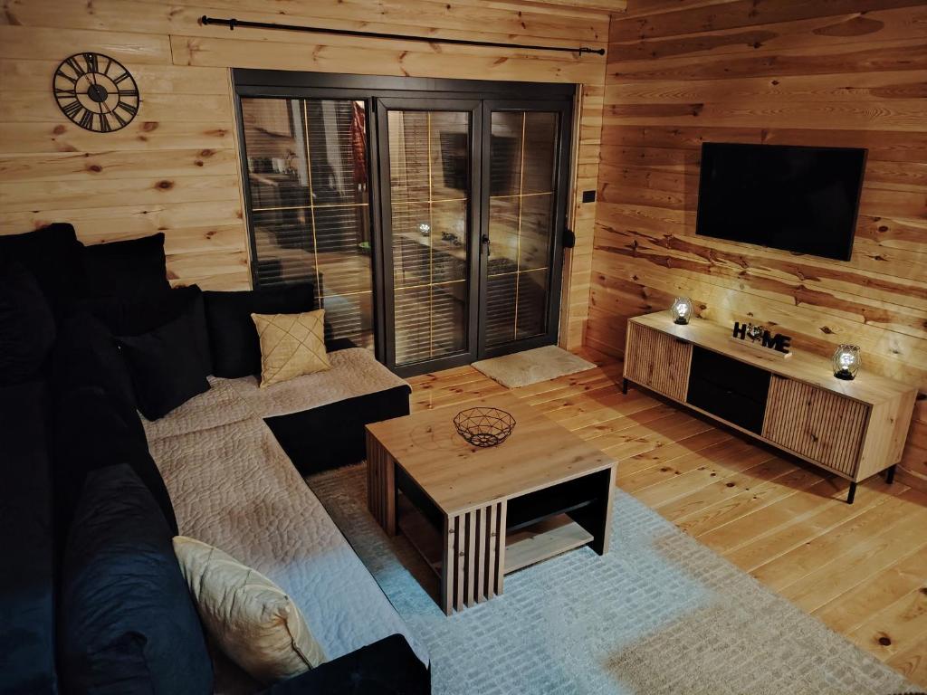 A television and/or entertainment centre at Durmitor sky