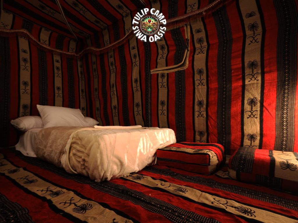 Postel nebo postele na pokoji v ubytování Tulip Camp Siwa Oasis