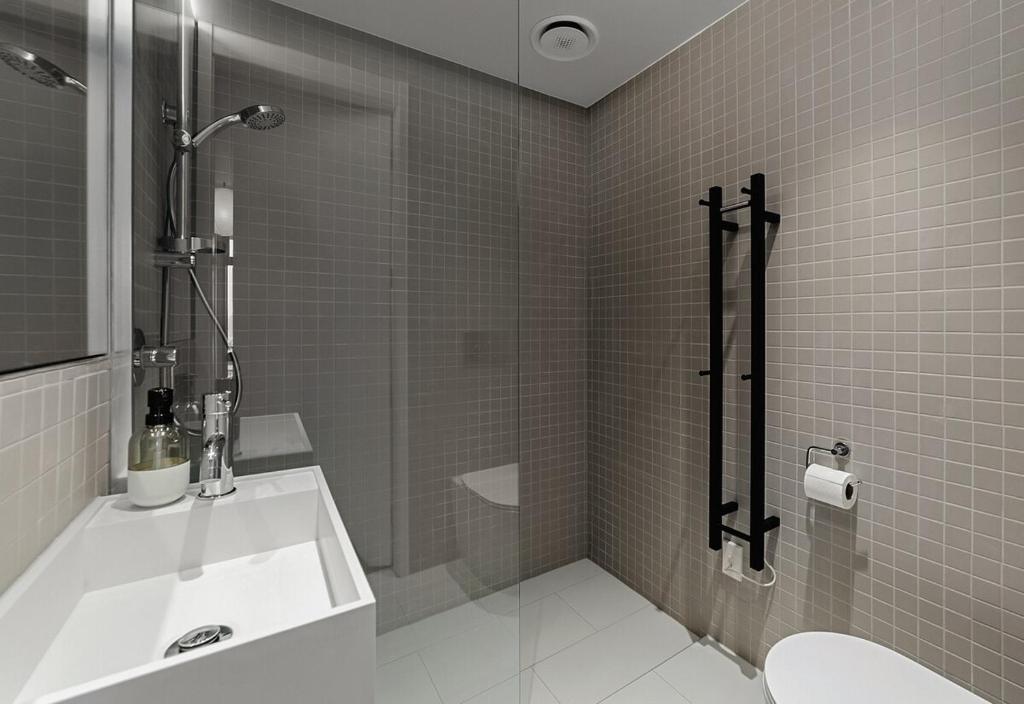 Koupelna v ubytování Contemporary City Studio