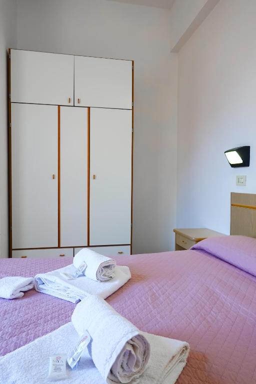 Postel nebo postele na pokoji v ubytování HOTEL LEA B&B Pensione Completa