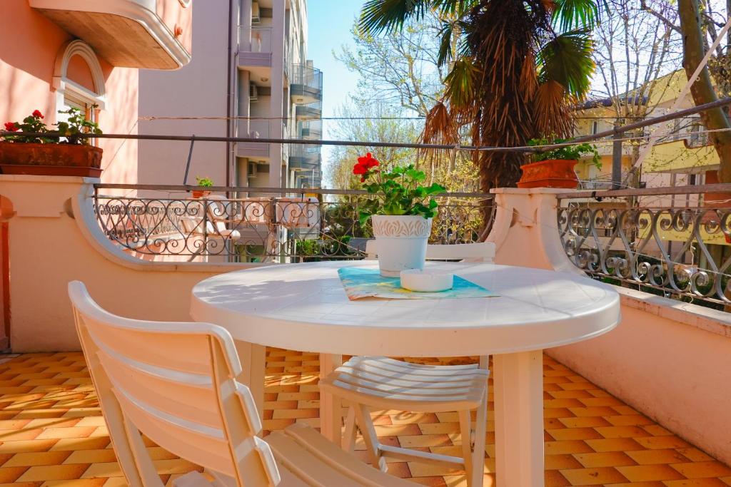 Balkón nebo terasa v ubytování HOTEL LEA B&B Pensione Completa