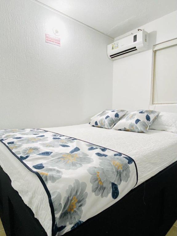 Postel nebo postele na pokoji v ubytování Alojamiento Casa-posada CAMELL