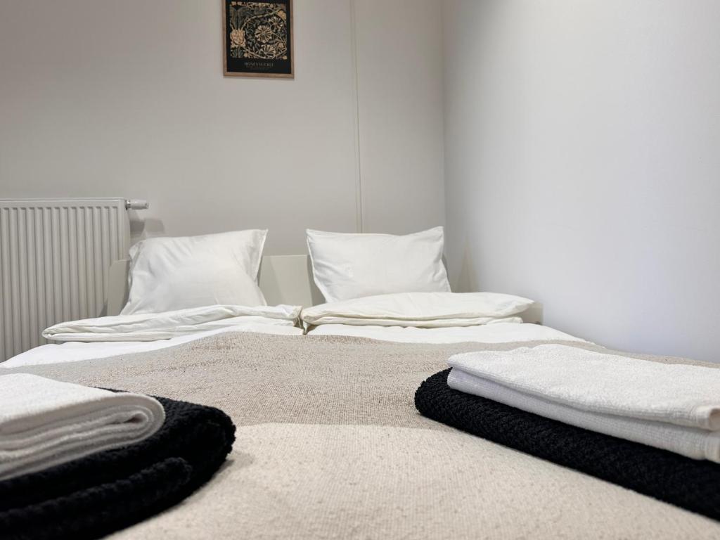 Lineburg Villa Apartments - 8