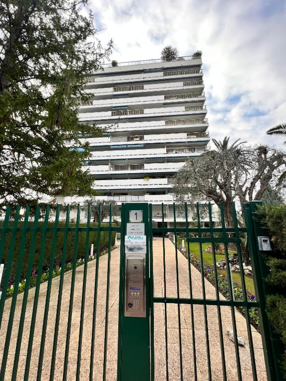 Fotografia z galérie ubytovania Cannes Panorama - Piscine, vue mer, parking, clim v Cannes