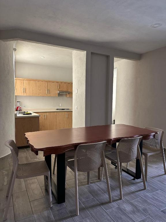 Kuchyň nebo kuchyňský kout v ubytování MR Hotel