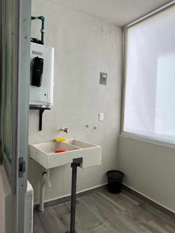 TV a/nebo společenská místnost v ubytování MR Hotel