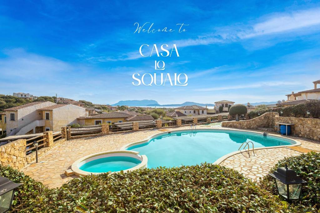 Bazén v ubytování Casa Vacanze Lo Squalo nebo v jeho okolí