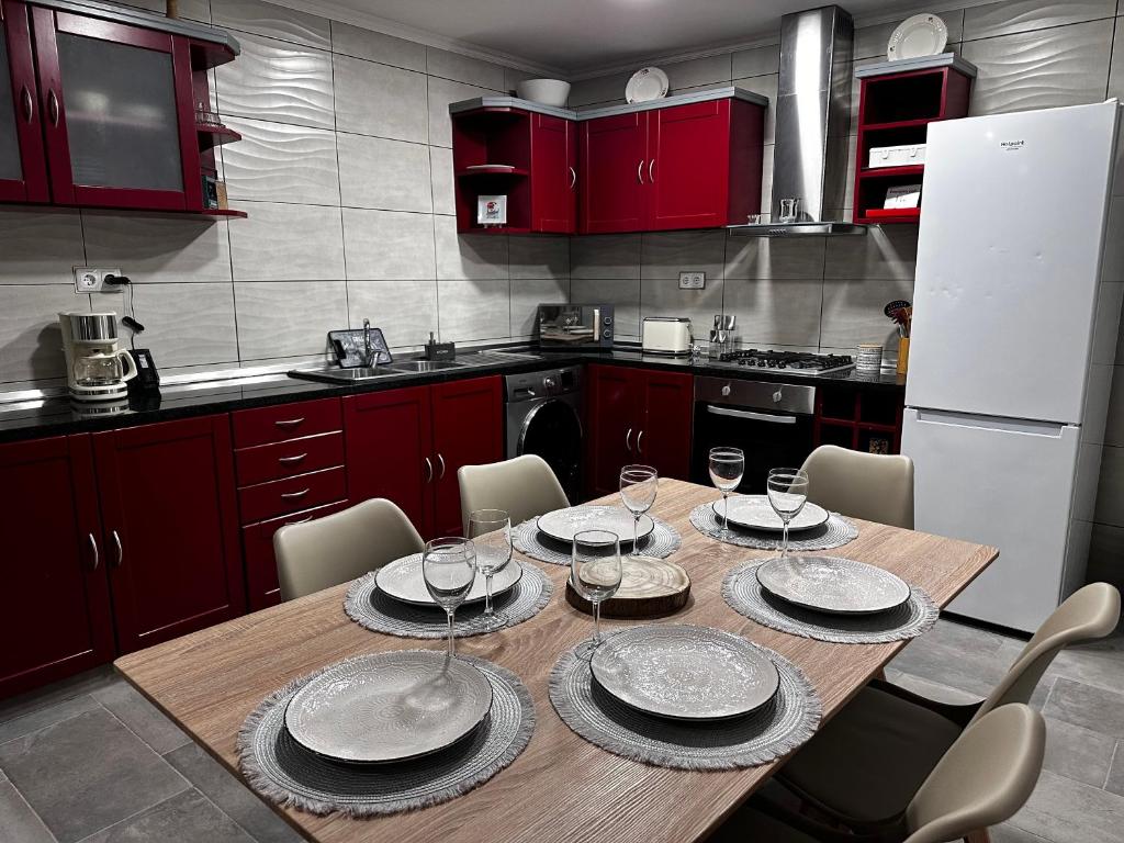 Kuchyň nebo kuchyňský kout v ubytování Casa do Facho