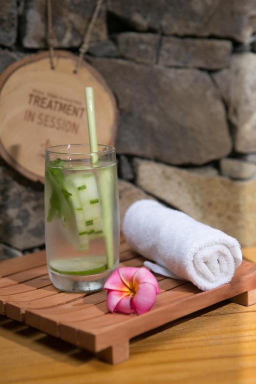 Nápoje v ubytování Katamaran Hotel & Resort Lombok
