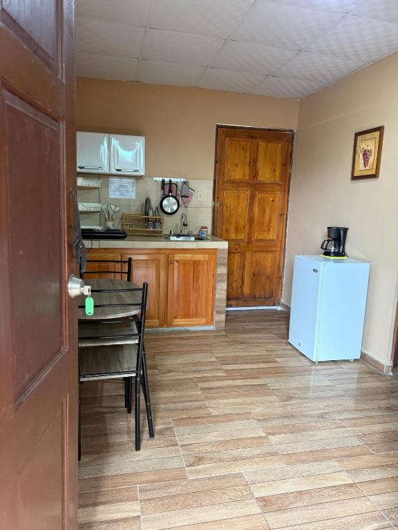 Kuchyň nebo kuchyňský kout v ubytování Apartamento estudio
