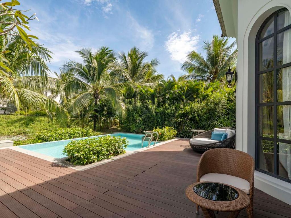 Villa 4 Bedrooms with VinWonders Ticket (1 time)