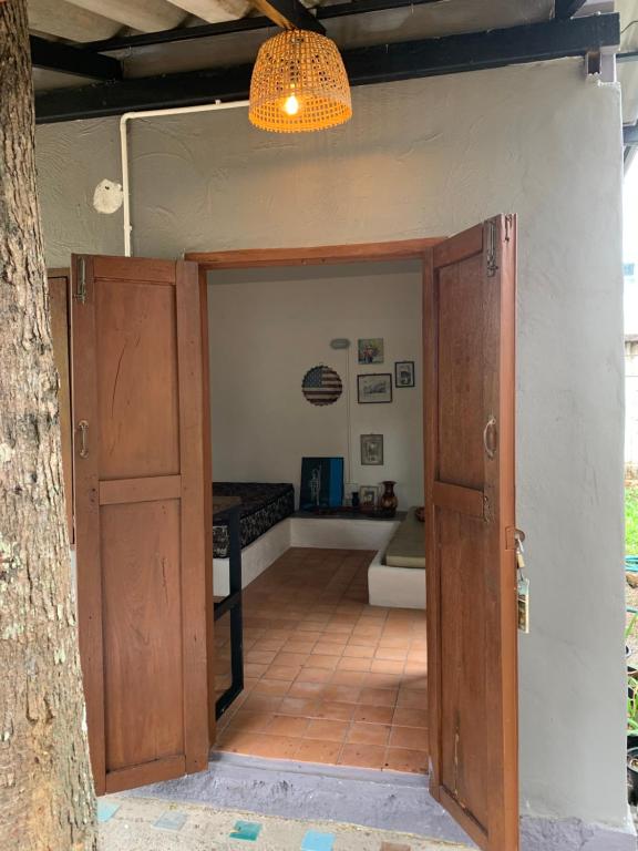 Postel nebo postele na pokoji v ubytování บ้านใจแปงโฮมสเตย์ Ban Jaipang Homestay