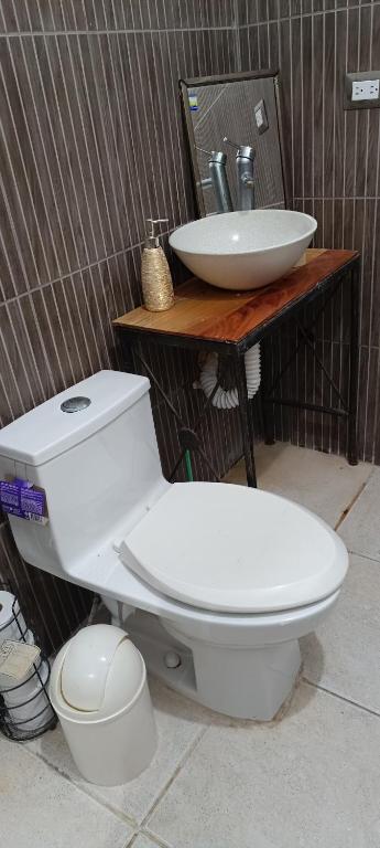Koupelna v ubytování Mi casa, tu casa