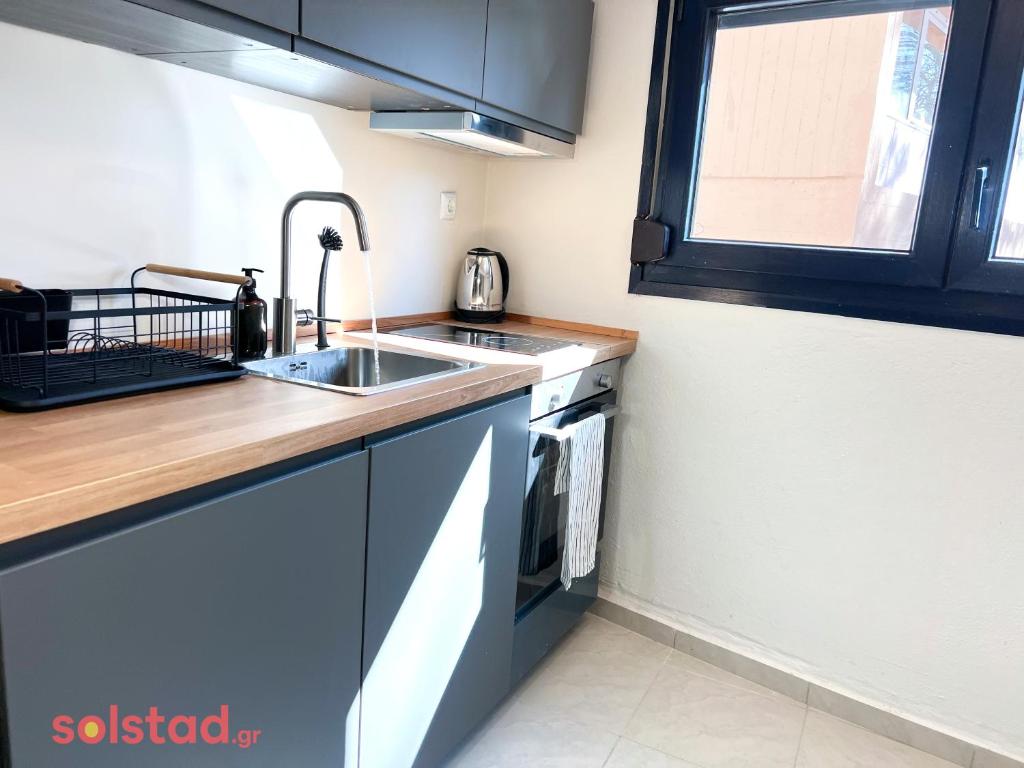 Kuchyň nebo kuchyňský kout v ubytování The Cheapest Flat in Town - By Solstad