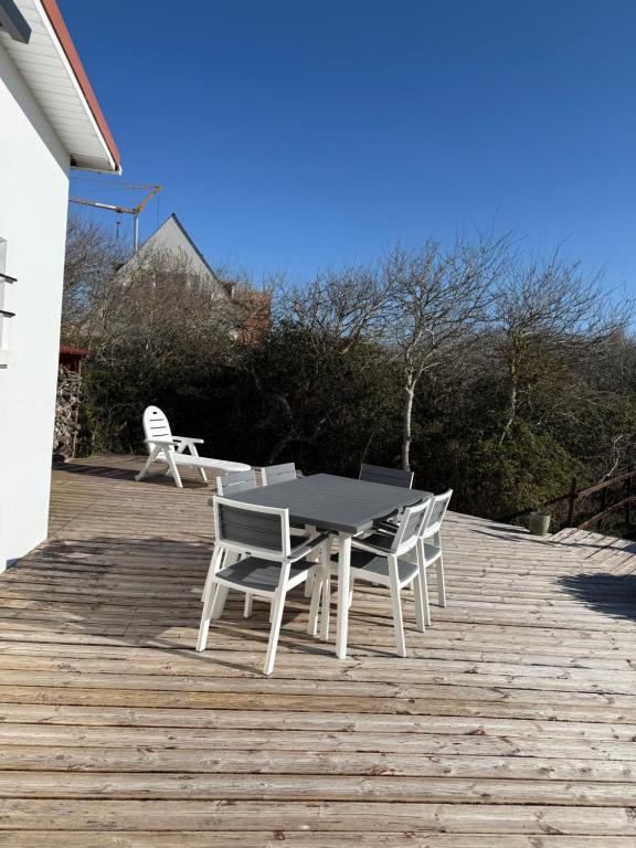 Balkón nebo terasa v ubytování Le paradis