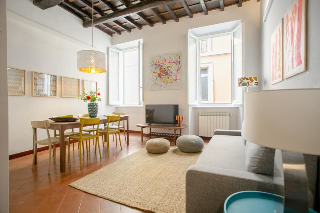 Trastevere 2 Badrooms Design Appartment