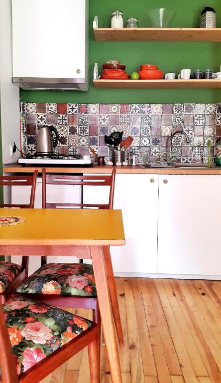 Kuchyň nebo kuchyňský kout v ubytování Kunterbunt Istanbul