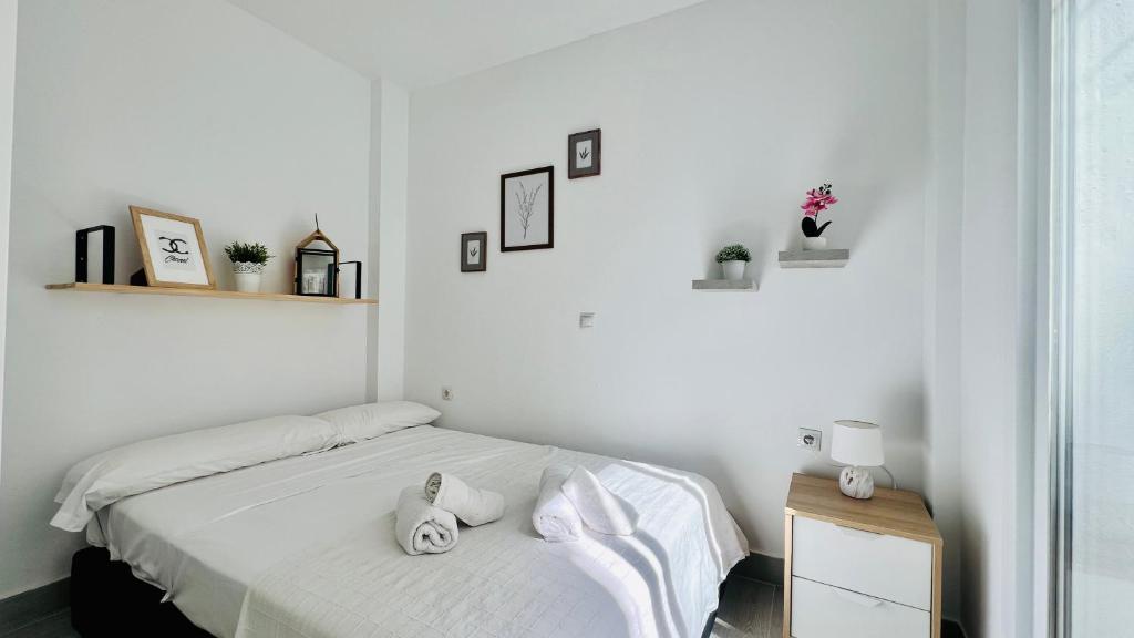 Modern Central Apartment - South Costa, Nerja