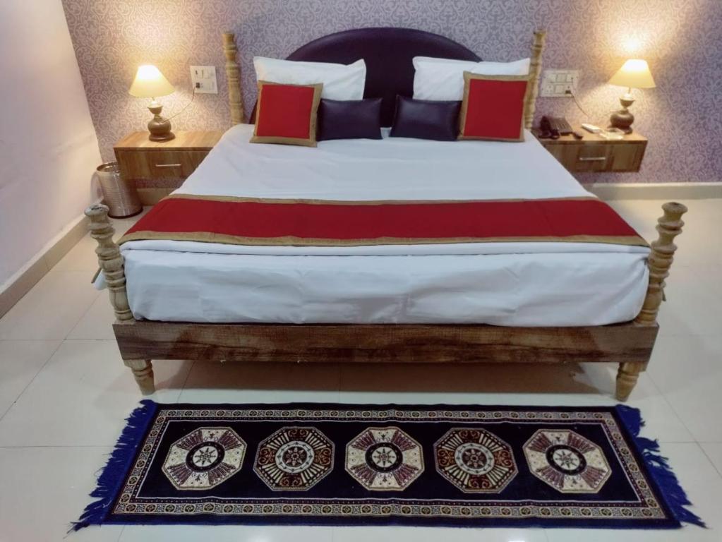 Postel nebo postele na pokoji v ubytování 3 KNOT 1 Hotel