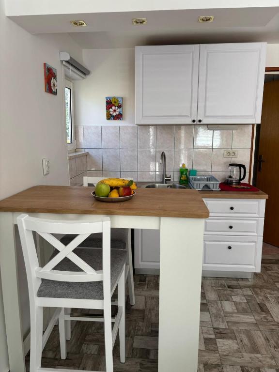 Kuchyňa alebo kuchynka v ubytovaní Lorena Apartment Dubrovnik