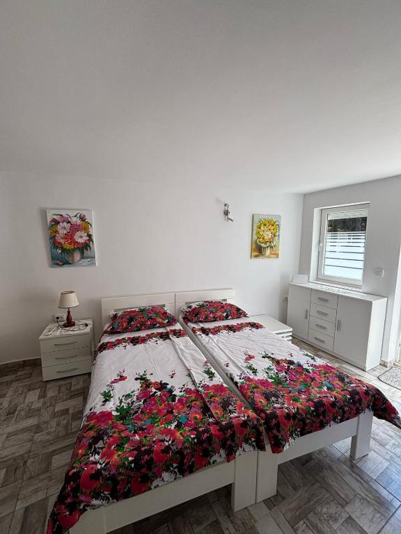 Posteľ alebo postele v izbe v ubytovaní Lorena Apartment Dubrovnik
