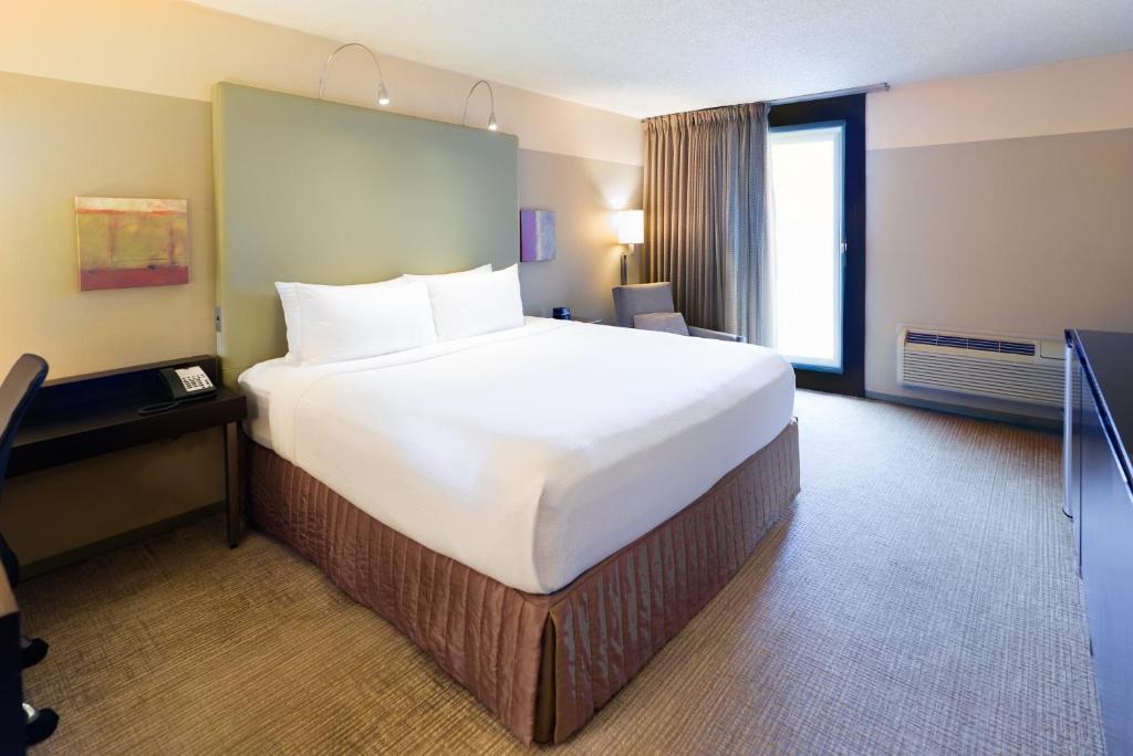 Crowne Plaza - Chicago West Loop, an IHG Hotel - 