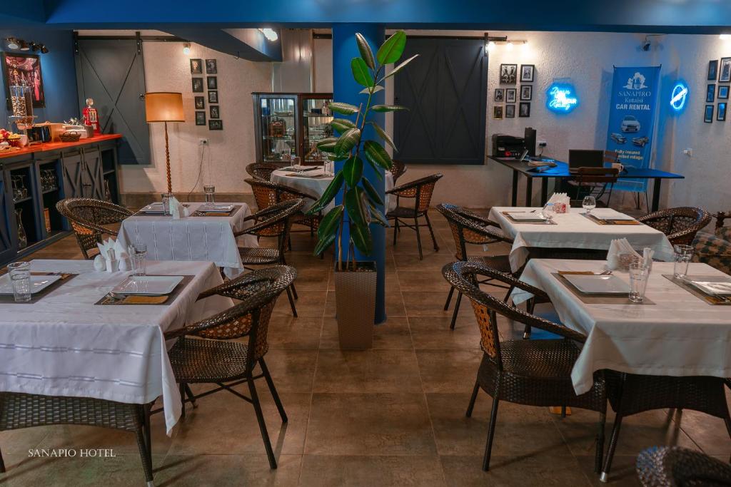Restaurace v ubytování Sanapiro Hotel