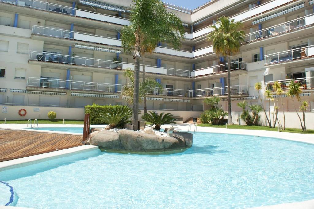 The swimming pool at or close to Precioso apartamento para 6 personas AV-74