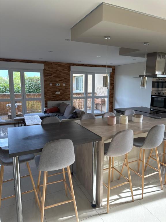 Η κουζίνα ή μικρή κουζίνα στο Appartement Boileau