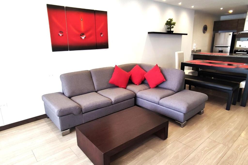 Posezení v ubytování Luxury suite with a private office