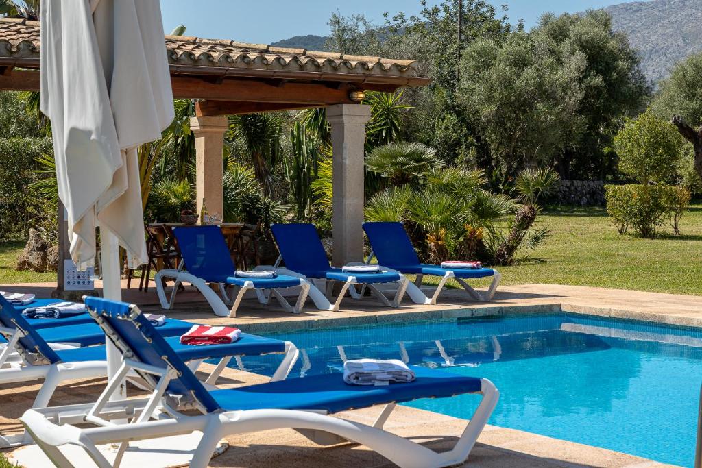 Bazén v ubytovaní Villa La Sort Gran in Pollensa By homevillas360 alebo v jeho blízkosti