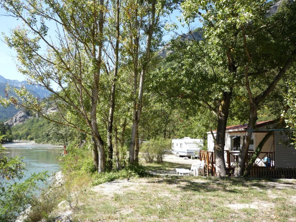 Camping Les Acacias , Vercheny, France - 322 Commentaires clients .  Réservez votre hôtel dès maintenant ! - Booking.com