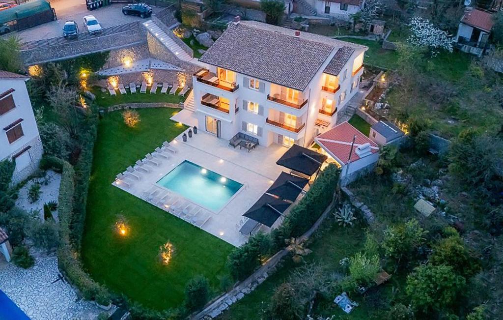 Bassein majutusasutuses Villa Visore või selle lähedal