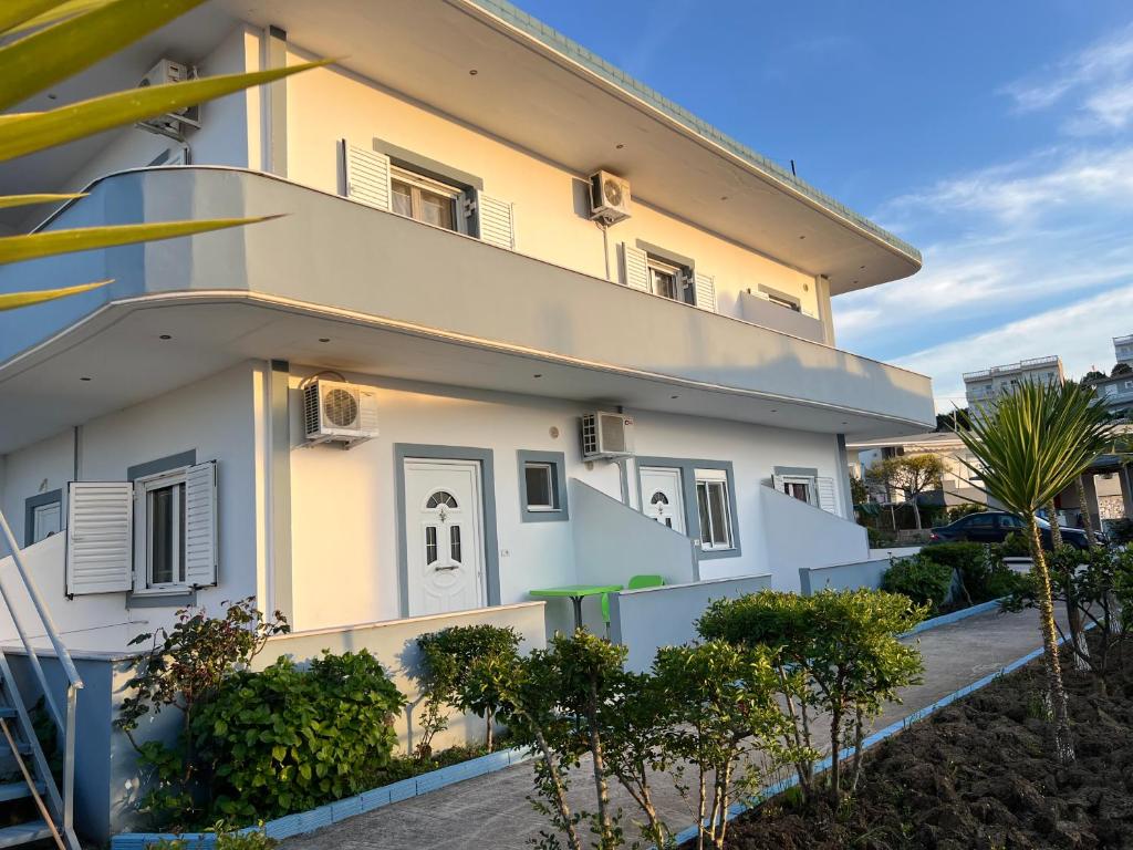 Villa Isufi