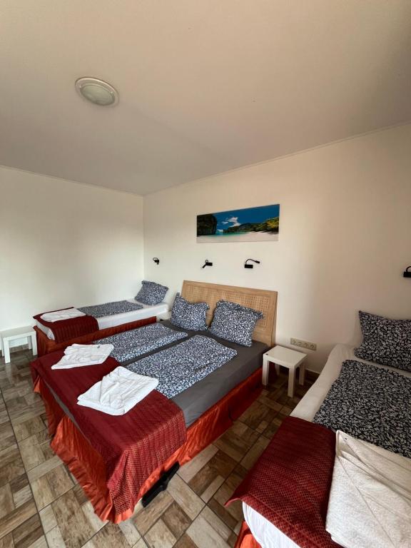 Postel nebo postele na pokoji v ubytování Centrum Motel