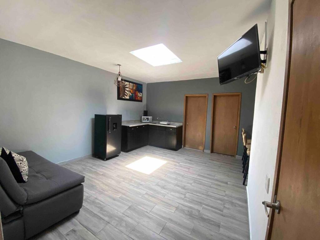 Μια τηλεόραση ή/και κέντρο ψυχαγωγίας στο Apartment10 minutes APTGDL