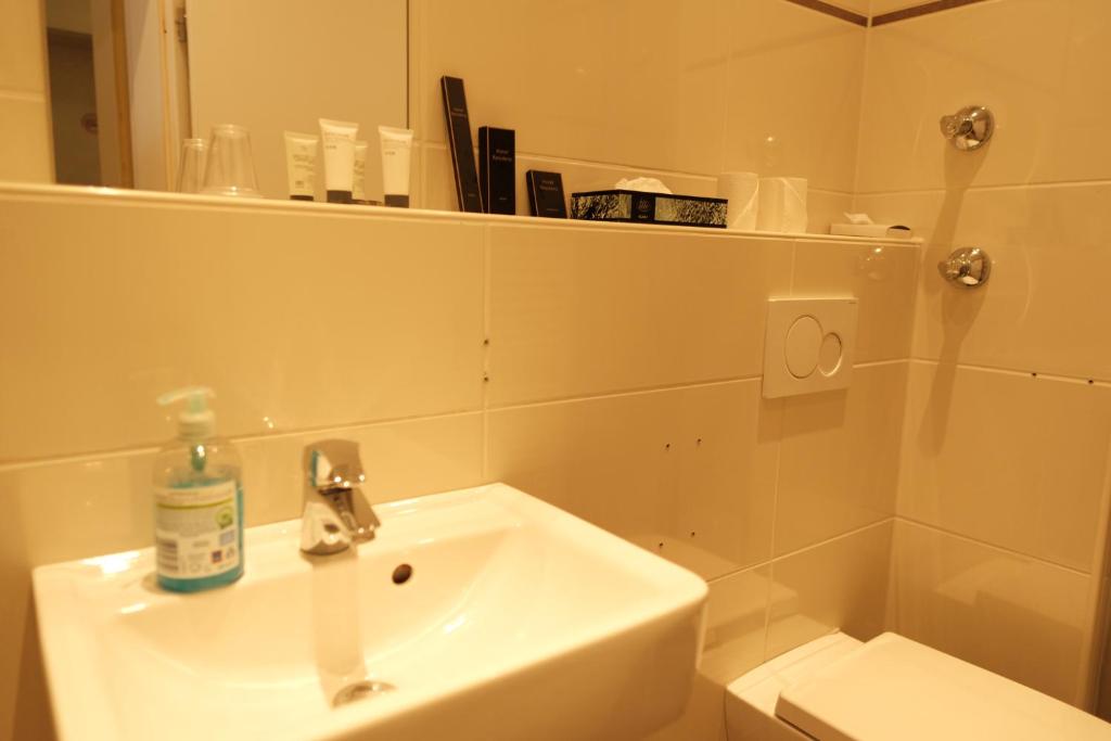 Hotel Residenz Duesseldorf - Resim 34