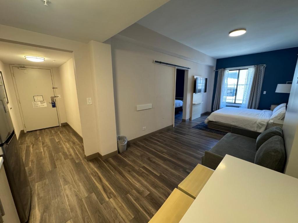Holiday Inn Express & Suites - Atlanta Downtown by IHG photo