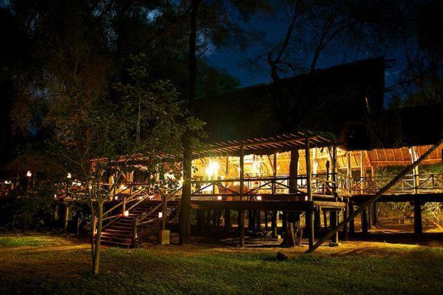 Ein Garten an der Unterkunft Samburu Intrepids Tented Camp