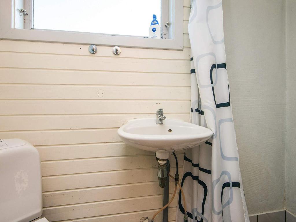 Koupelna v ubytování 4 person holiday home in Haderslev
