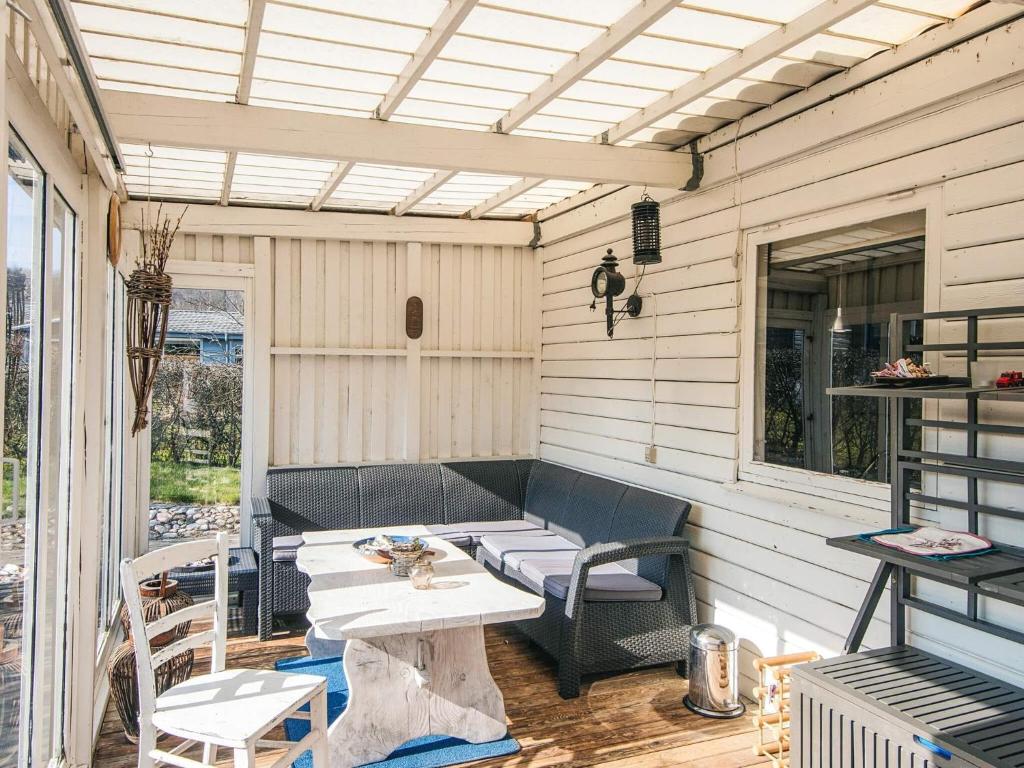 Posezení v ubytování 4 person holiday home in Haderslev