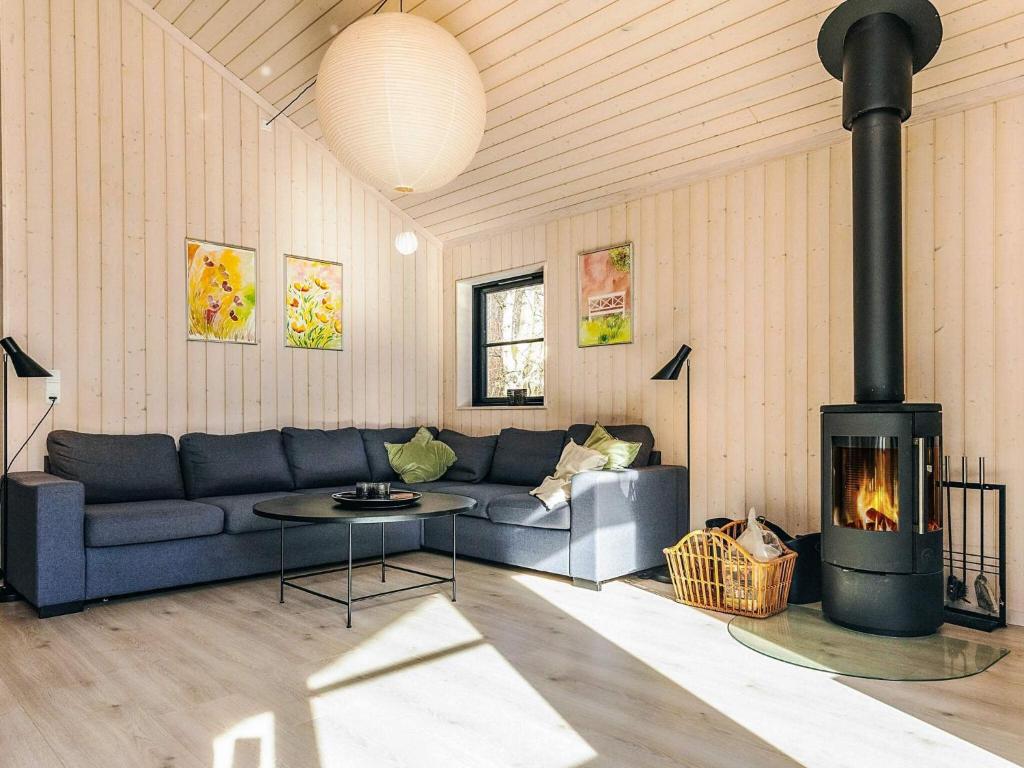 Posezení v ubytování 8 person holiday home in Vig