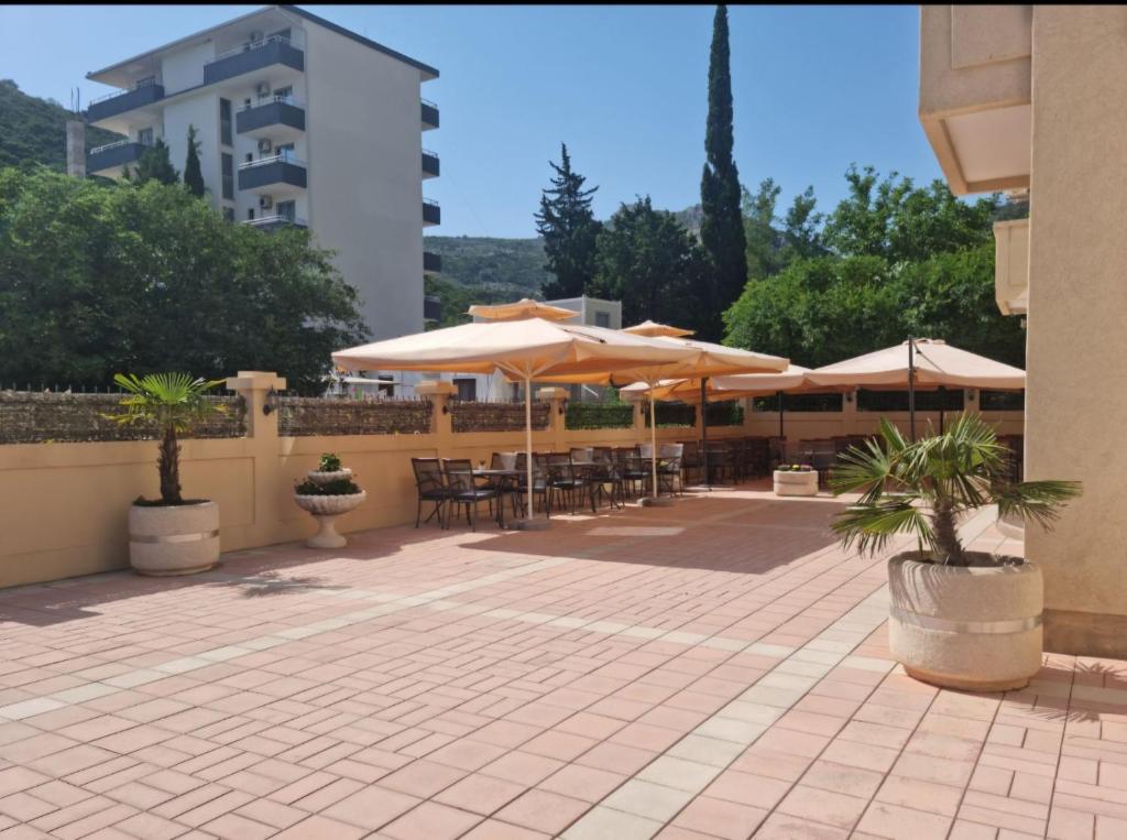 Budova, kde se hotel nachází