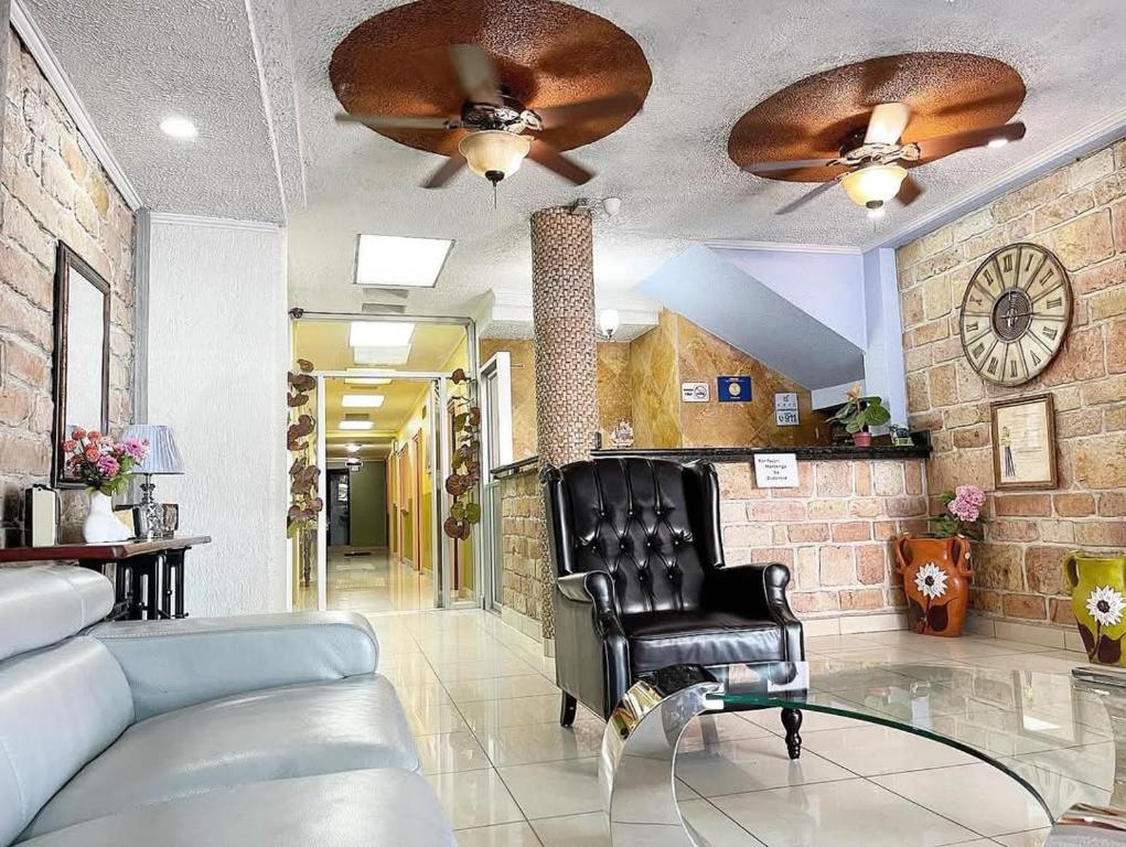 Зона вітальні в Hotel Reynieri