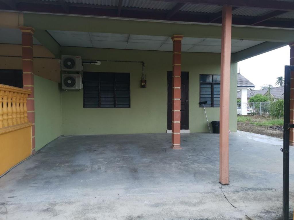 Φωτογραφία από το άλμπουμ του Annur Homestay 2 σε Kampung Padang Maras