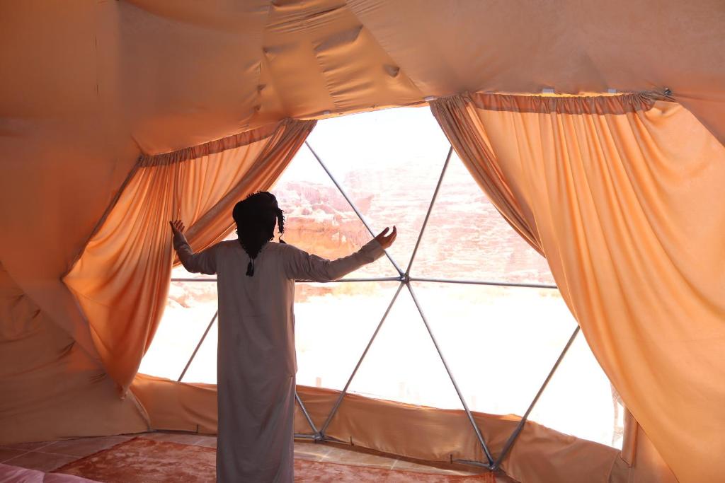 Wadi rum Bubble Camp & tour - 豪华三重房间
