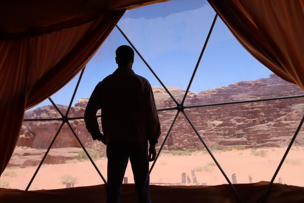 Wadi rum Bubble Camp & tour - 私人浴室的家庭房