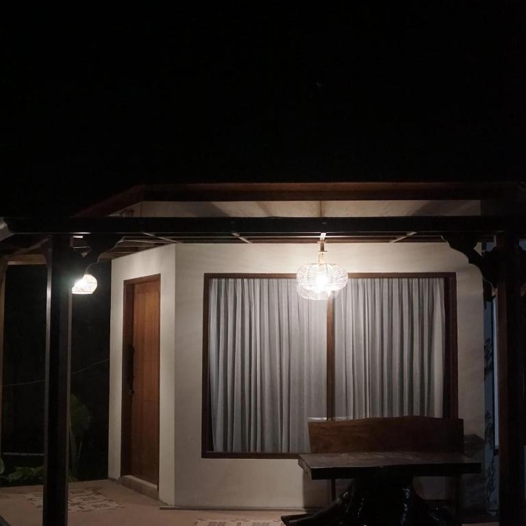 Fotografie z fotogalerie ubytování Arnez Tropical Cottage v destinaci Pronojiwo