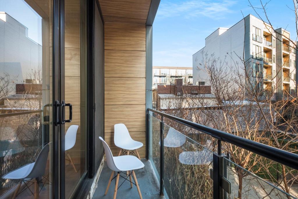Balkón nebo terasa v ubytování Luxury 1br Nolibs Pool Access